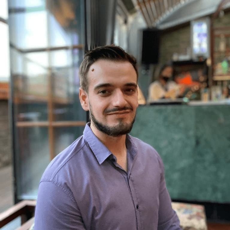 Sorin-Gabriel Marica, Desarrollador full-stack @ WebScrapingAPI