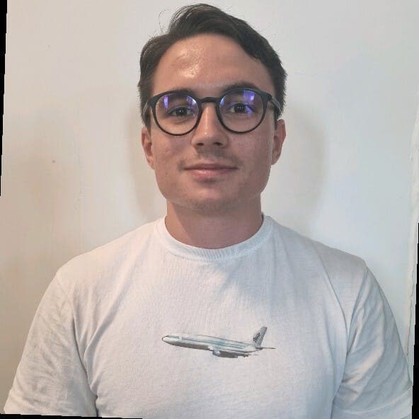 Mihai Maxim, Desarrollador Full Stack @ WebScrapingAPI